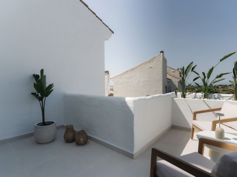 Corner Duplex Penthouse with Private Plunge Pool & Sea Views