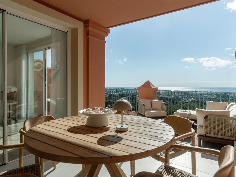 Une maison de ville de style scandinave avec 4 chambres et vue panoramique sur la mer