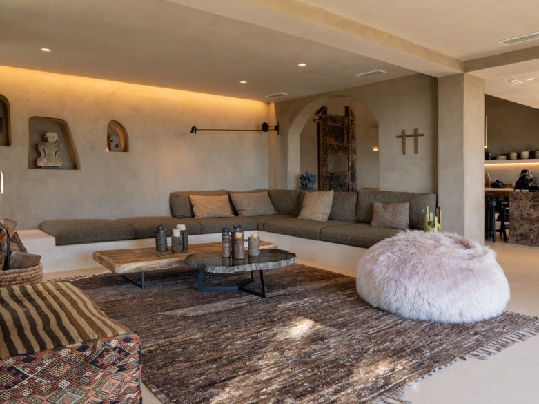 Elegancia exótica con vistas panorámicas al mar — Una obra maestra del diseño en Selwo