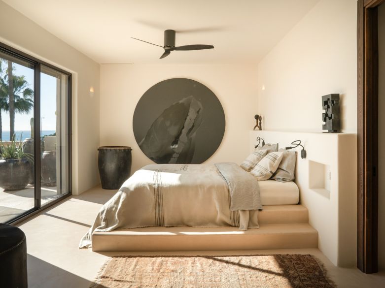 Elegancia exótica con vistas panorámicas al mar — Una obra maestra del diseño en Selwo