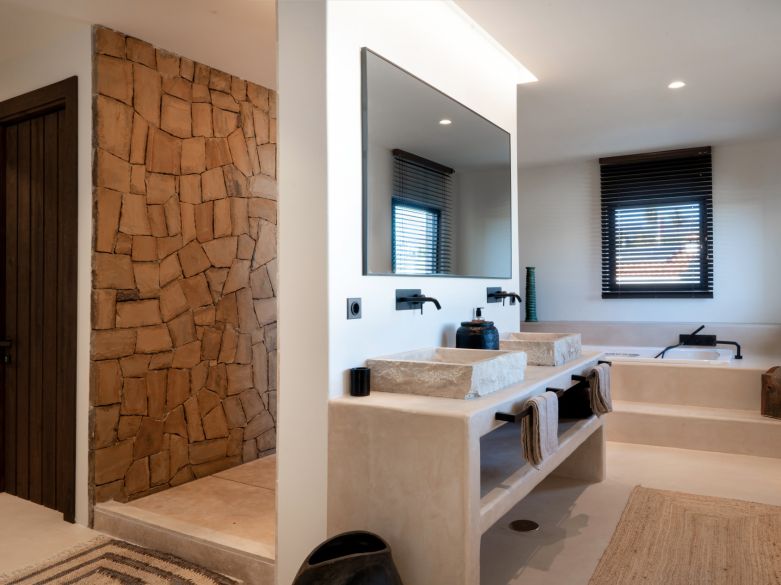 Elegancia exótica con vistas panorámicas al mar — Una obra maestra del diseño en Selwo