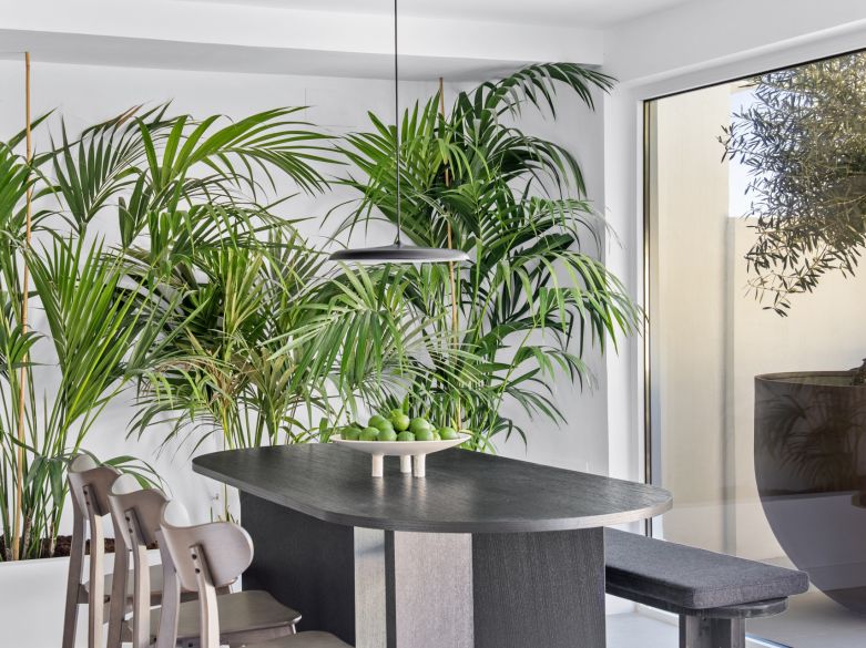 Elegante adosado con piscina privada en Nueva Andalucía