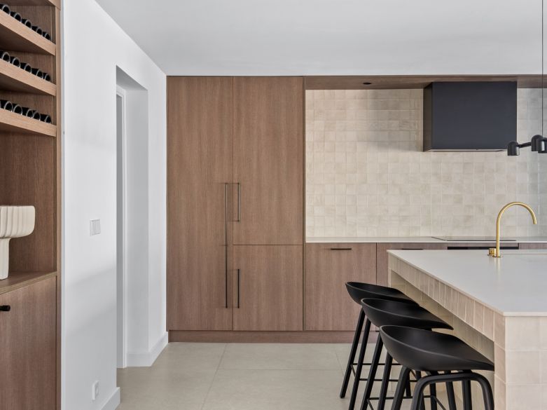 Elegante adosado con piscina privada en Nueva Andalucía