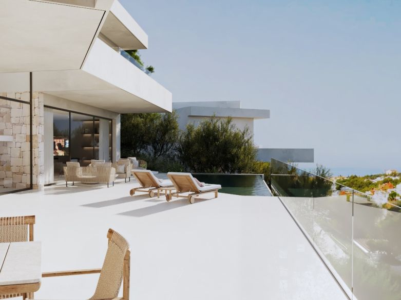 Villas de luxe en première ligne de golf avec vues panoramiques sur la mer et prestations haut de gamme à Cabopino, Marbella