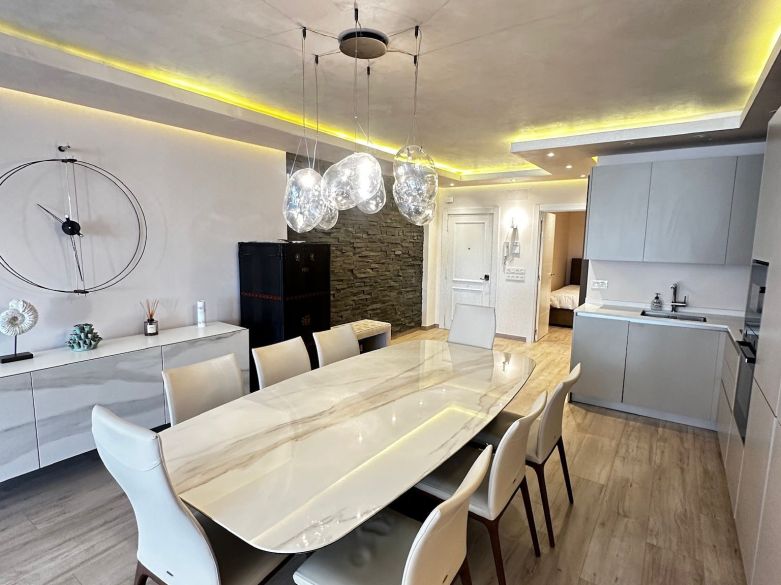 Frontline Beach Luxury: Fully Renovated 3-Bedroom Residence in Playas del Duque