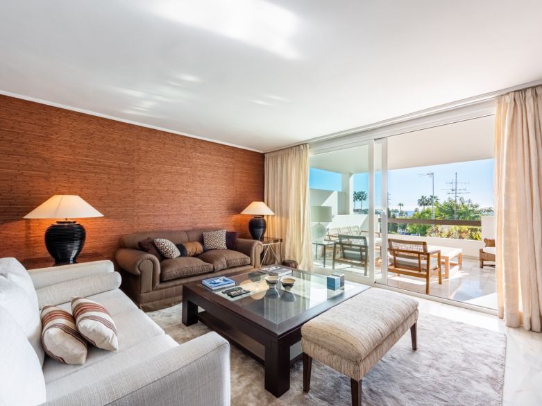 Spacious Sea-View Apartment for Sale in Las Jacarandas, Bel Air – Ideal for Permanent Living