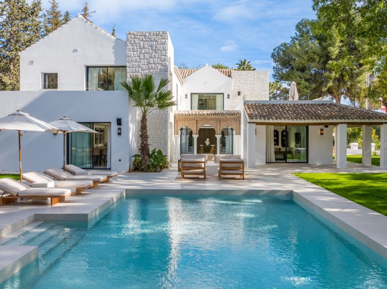 Chef-d'œuvre contemporain au cœur de Las Brisas, Nueva Andalucía