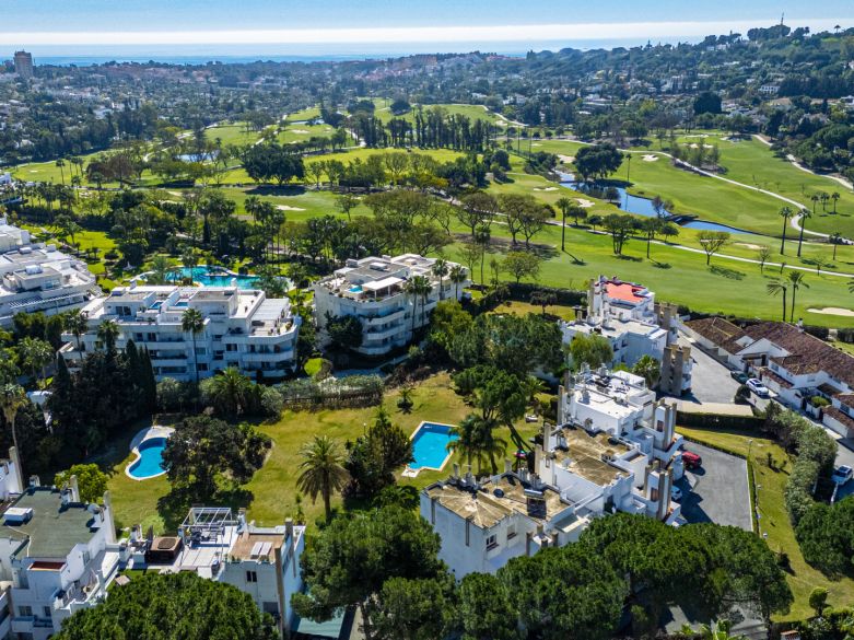 Ático de Lujo en Nueva Andalucía