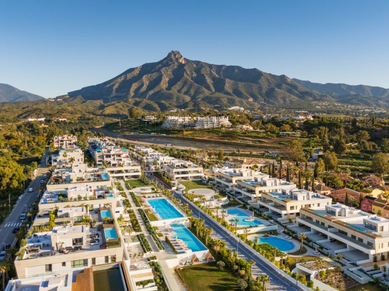 Impresionante apartamento de 4 dormitorios en planta baja en Epic Fase 3, Marbella Milla de Oro