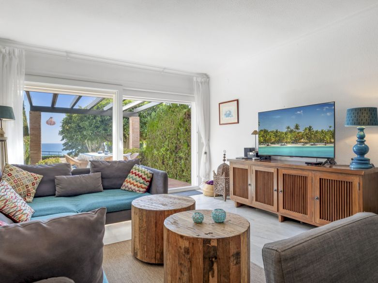 Nadmorski segment w pierwszej linii zabudowy – Bahia Doncella, Estepona Zachód