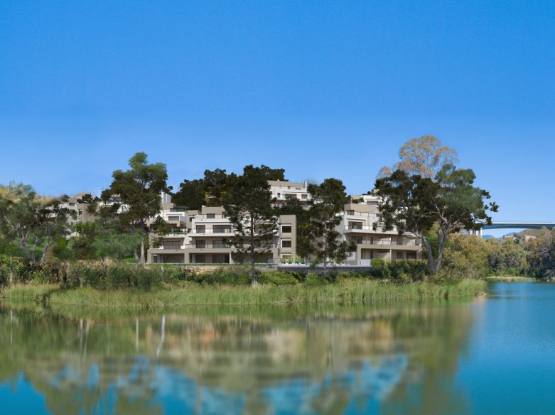 Marbella Lake, a modern development at the heart of Golf Valley in Nueva Andalucía.