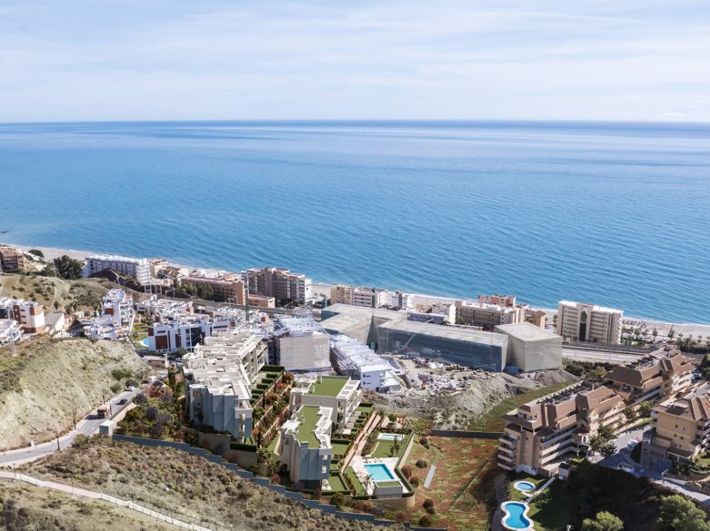 Spectacular New Development in Higuerón Beachside