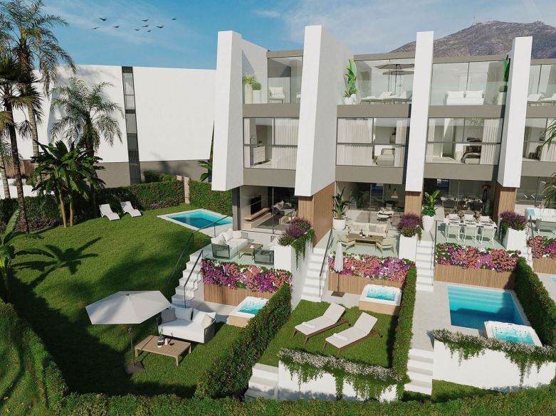 Azure Bay, elegantes casas adosadas en una posición privilegiada en Fuengirola.